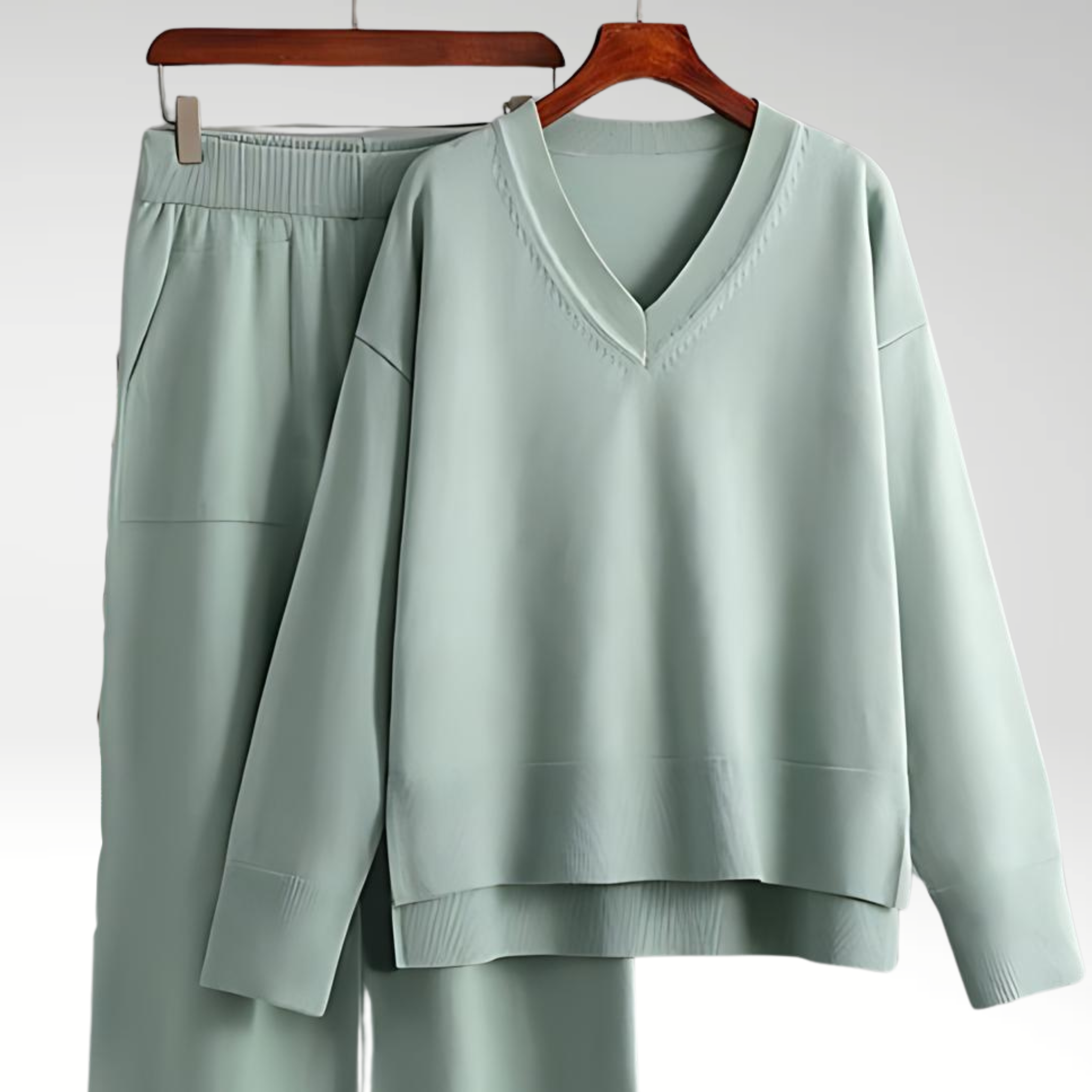 Vantini™ | Set Due Pezzi Luxe con Collo a V
