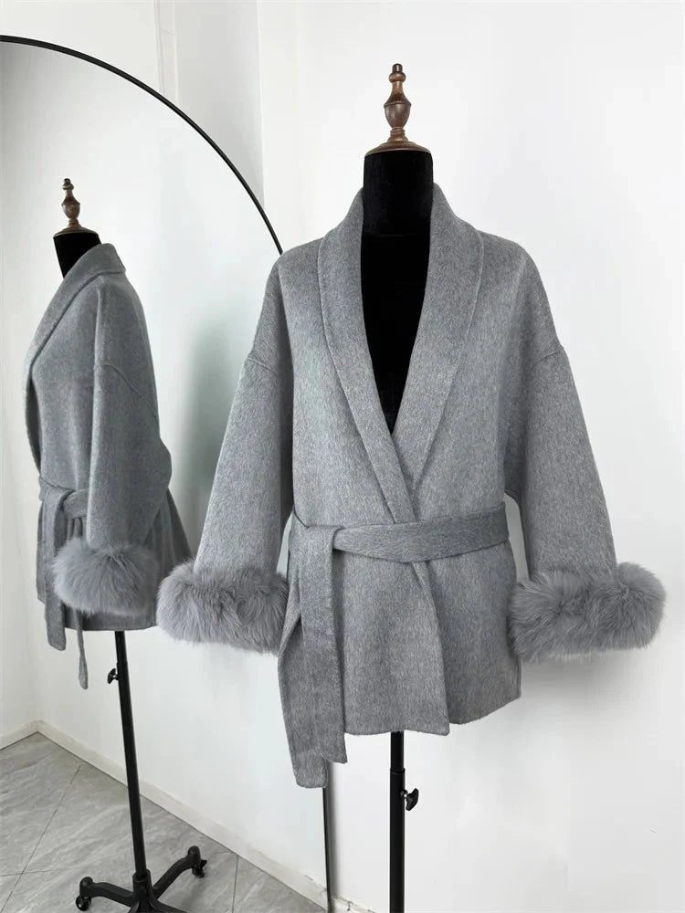 Vantini™ | Sofisticato cappotto corto in lana